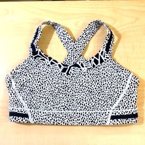 Lululemon sports bra in size 8